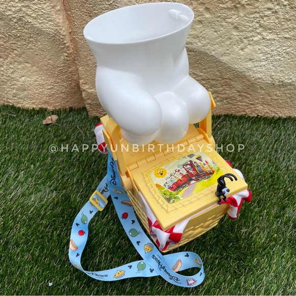 Disney Kitchen Disney Parks Disneyland Toontown Picnic Basket